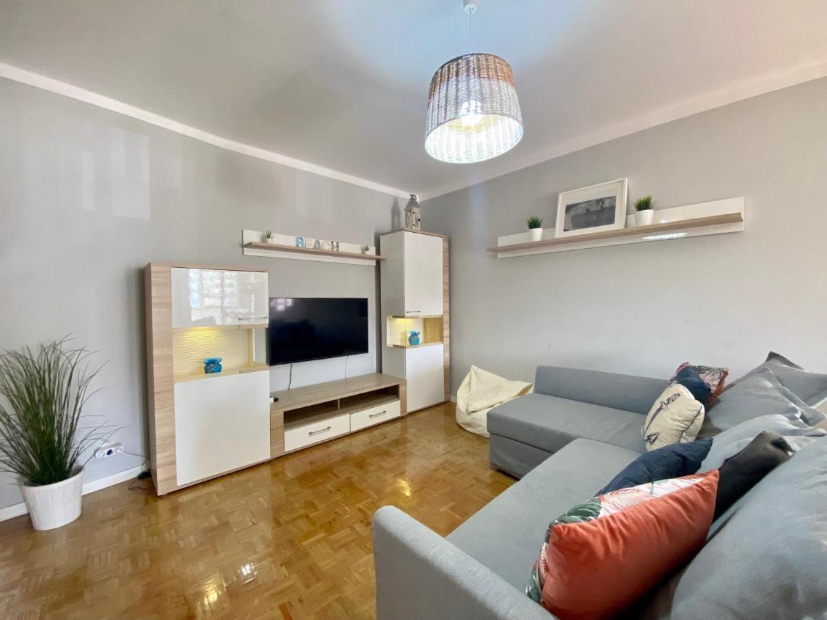 By Homing Apartament *
